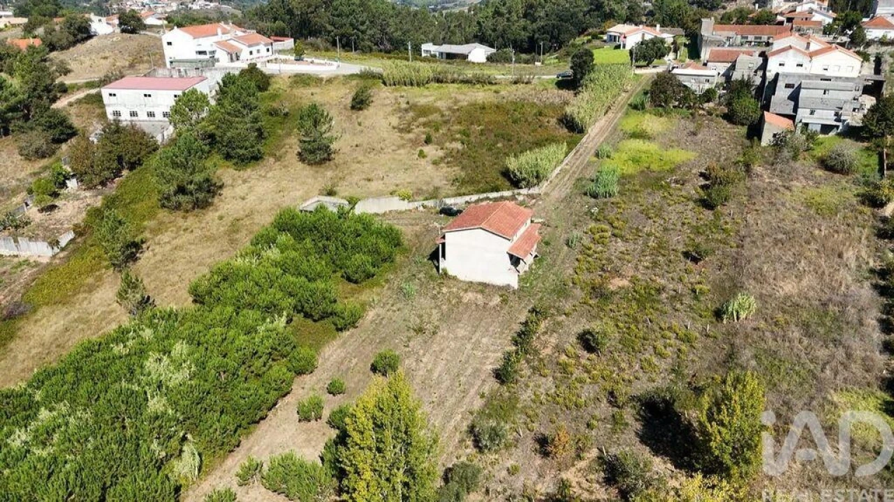 Moradia T4 para Venda em Benedita Foto 11