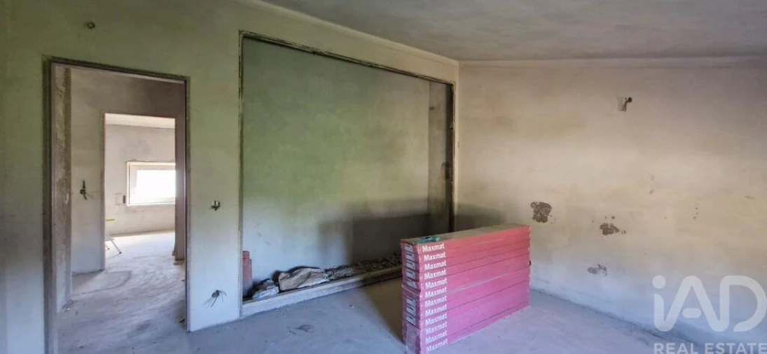 Moradia T4 para Venda em Benedita Foto 24