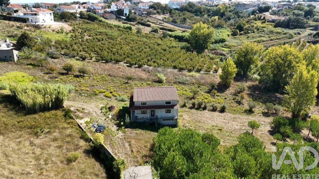 Moradia T4 para Venda em Benedita Foto 9