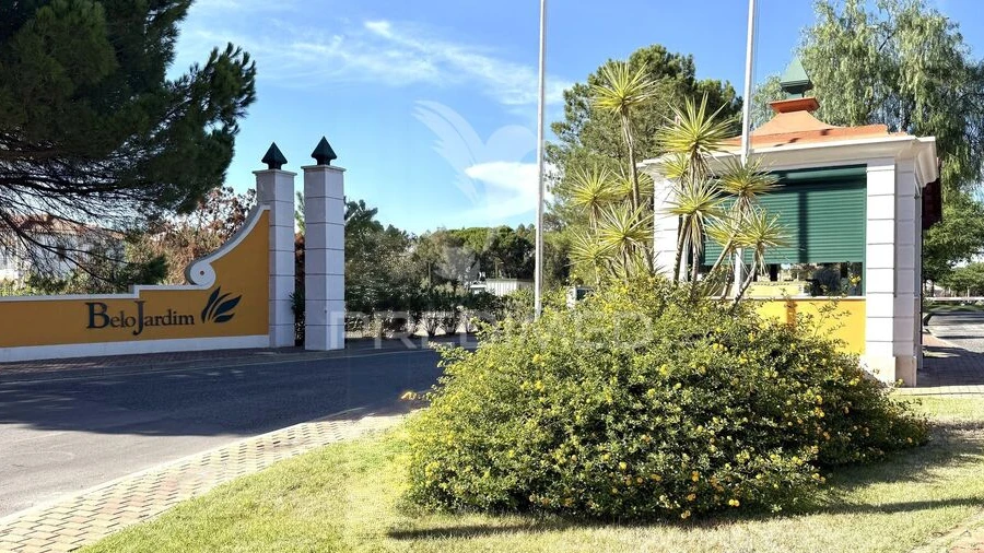 Moradia T4 para Venda em Samora Correia