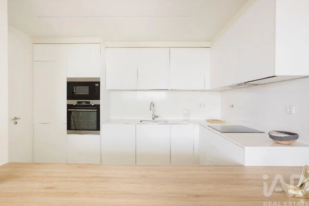 Apartamento T2 para Arrendamento em Armação de Pera Foto 12