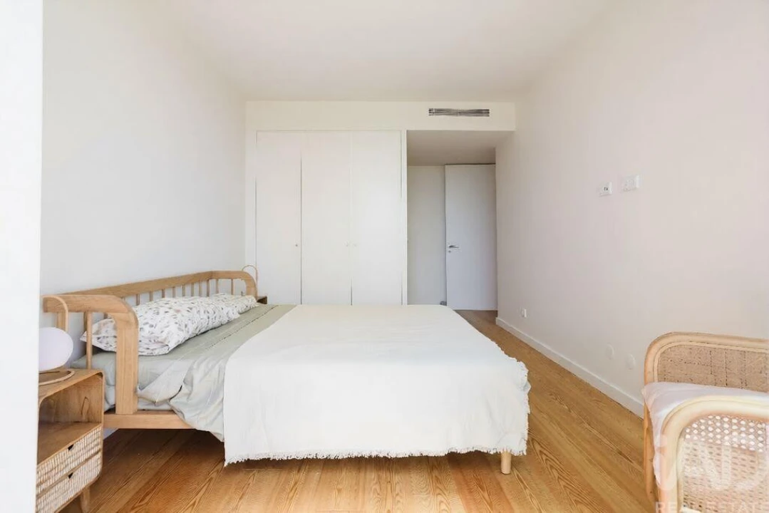 Apartamento T2 para Arrendamento em Armação de Pera Foto 14