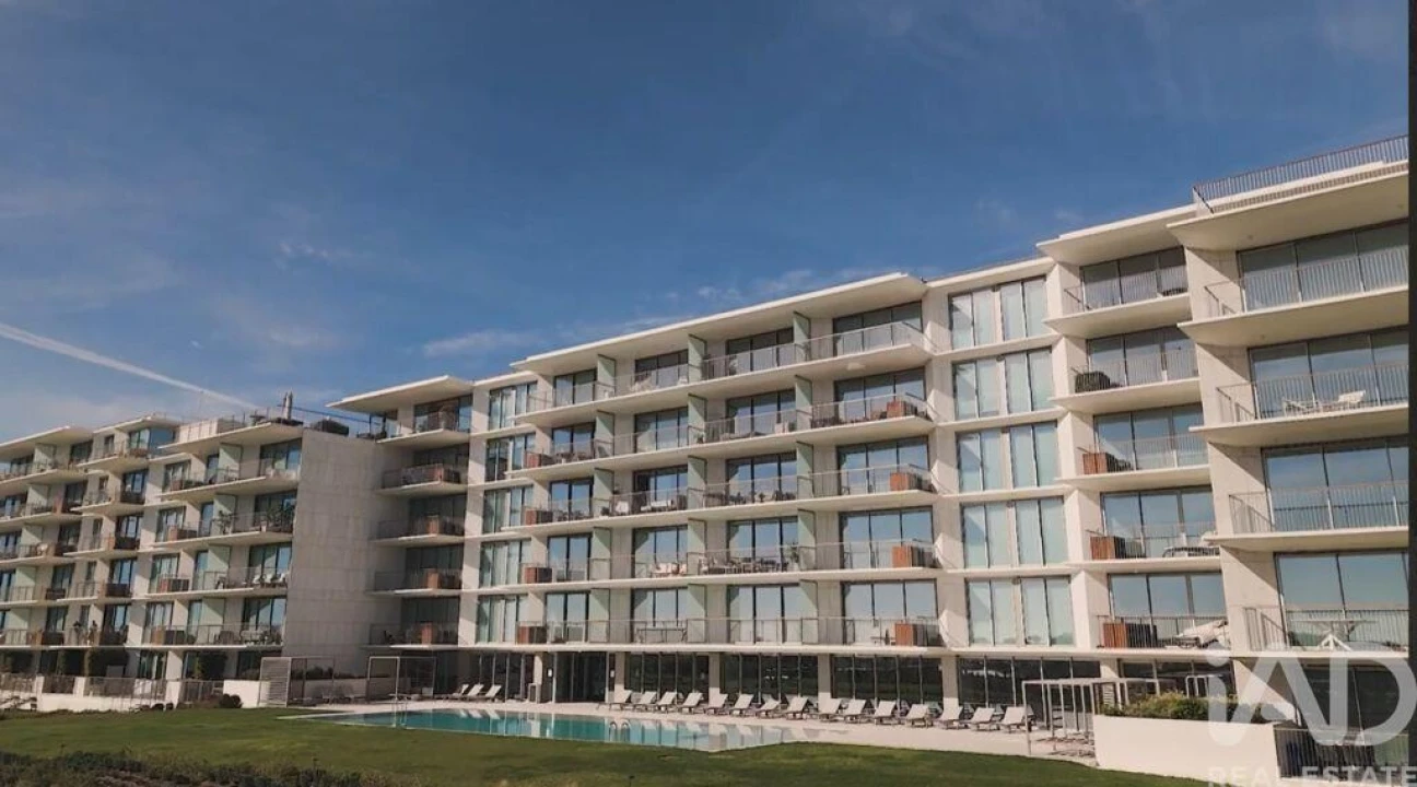 Apartamento T2 para Arrendamento em Armação de Pera Foto 1