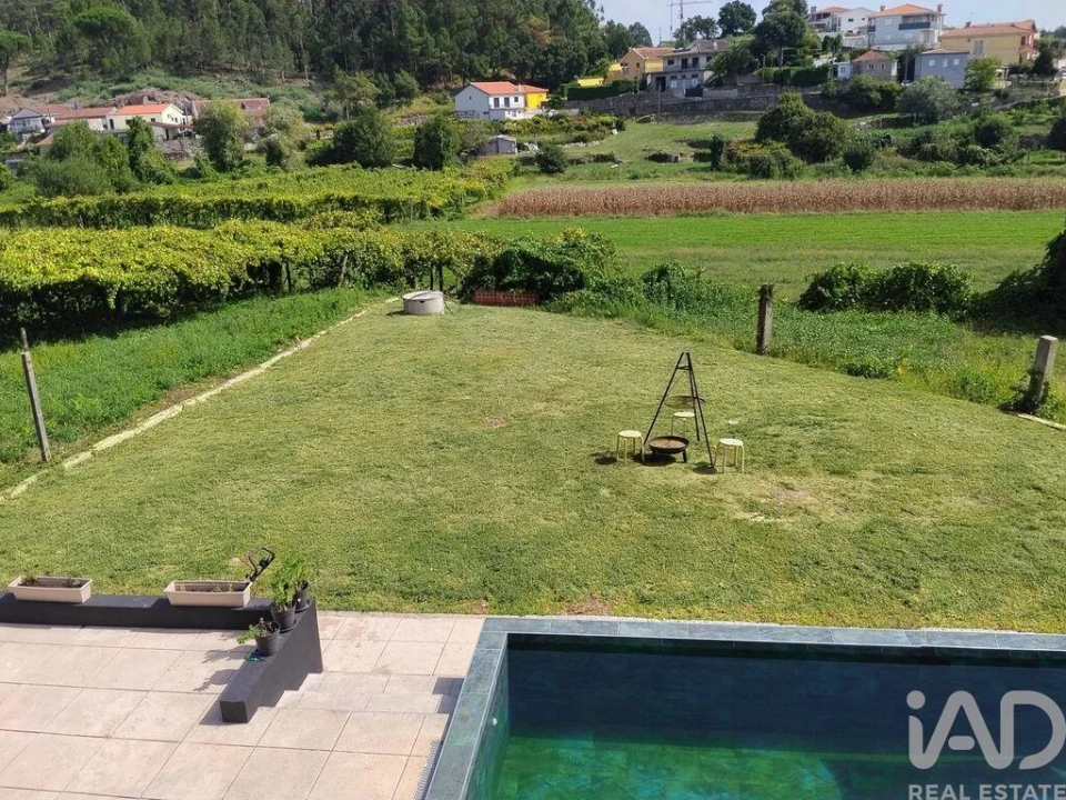 Moradia T3 para Venda em Baltar Foto 2