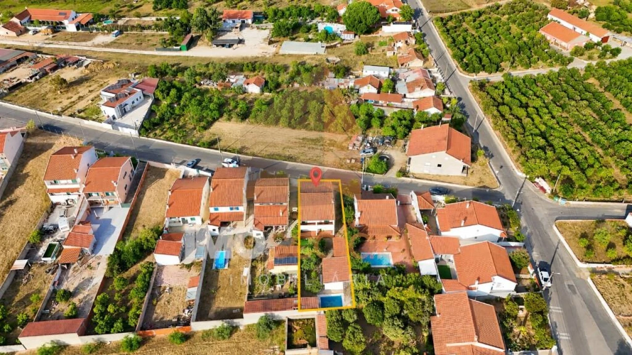 Moradia T5 para Venda em Carregueira Foto 32