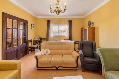 Moradia T5 para Venda em Carregueira
