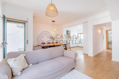 Moradia T3 para Arrendamento em Gaio-Rosário e Sarilhos Pequenos