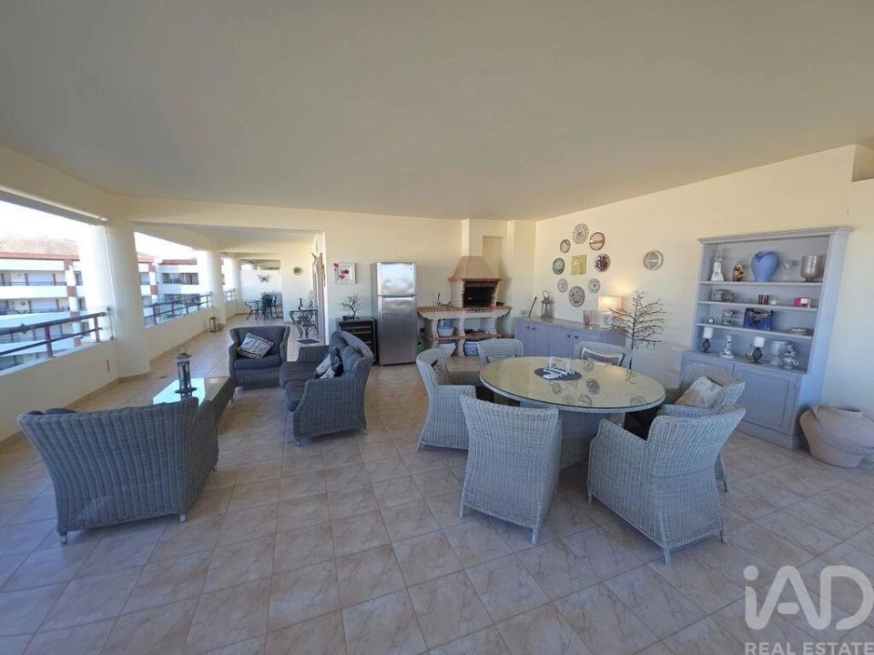Apartamento T3 para Venda em Quarteira Foto 10