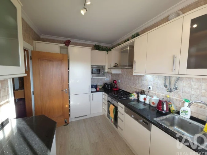 Apartamento T3 para Venda em Quarteira Foto 13