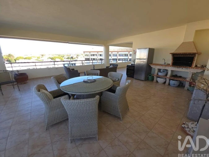 Apartamento T3 para Venda em Quarteira Foto 22