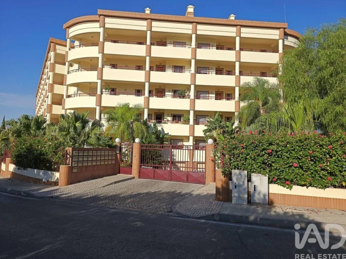 Apartamento T3 para Venda em Quarteira Foto 2