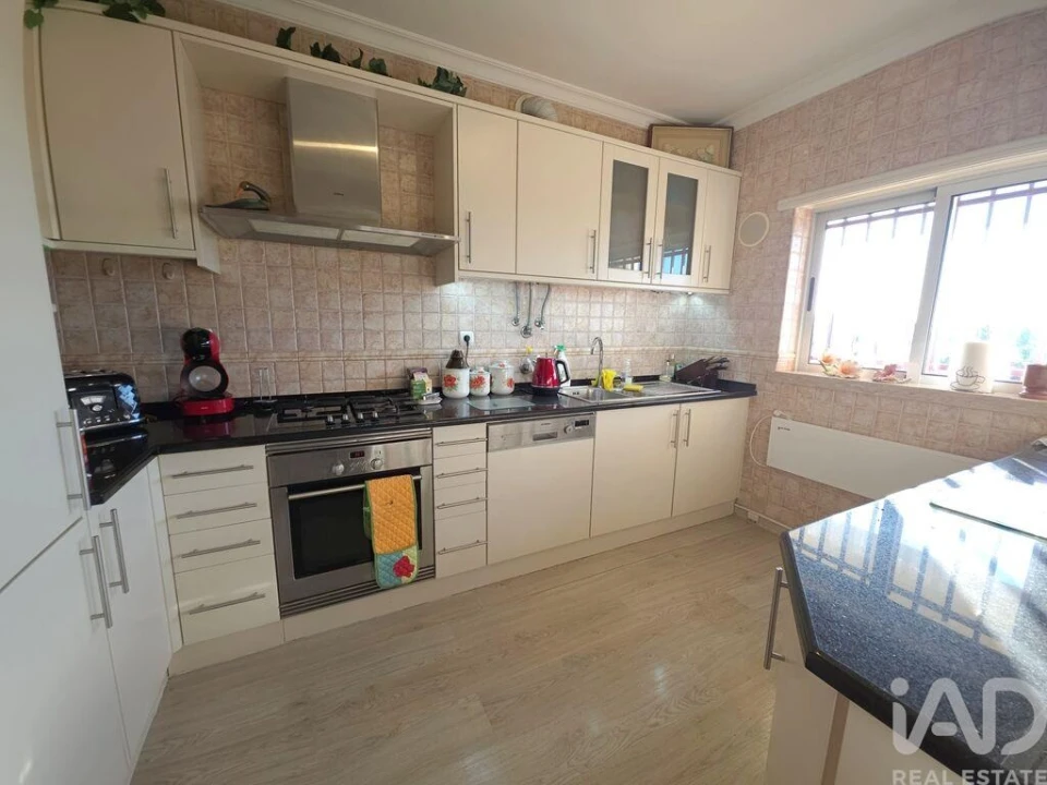 Apartamento T3 para Venda em Quarteira Foto 12