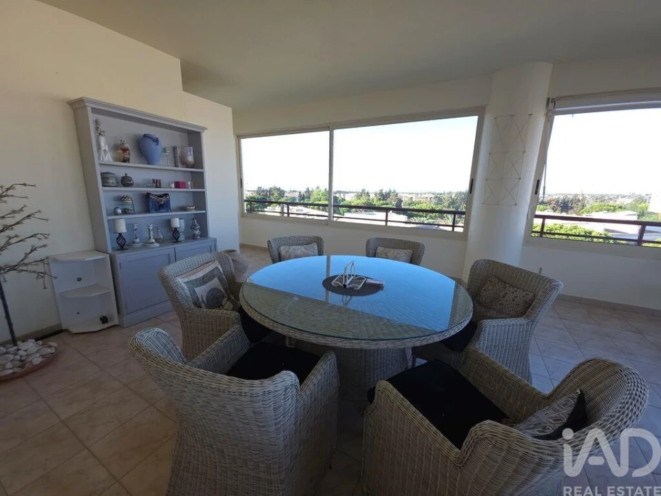 Apartamento T3 para Venda em Quarteira Foto 23
