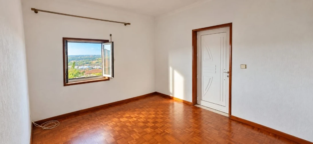 Moradia T3 para Venda em Rebordões Foto 6