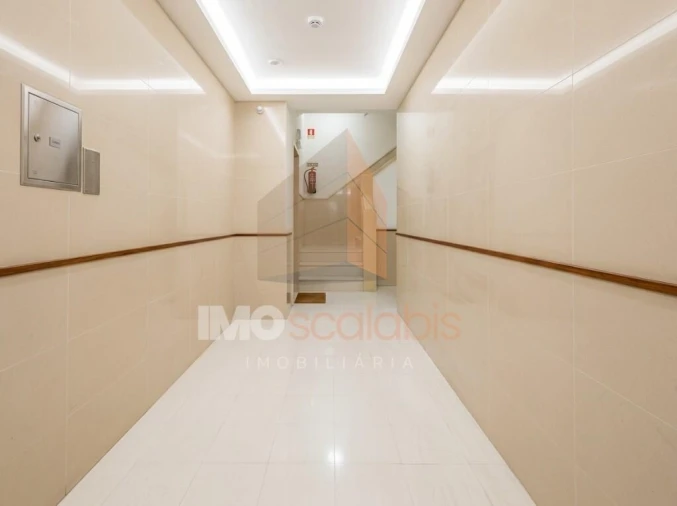 Apartamento T2 para Venda em Almeirim Foto 16