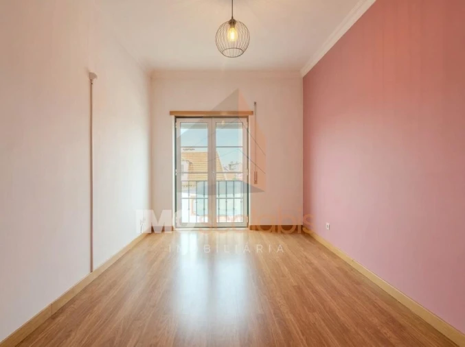 Apartamento T2 para Venda em Almeirim Foto 11