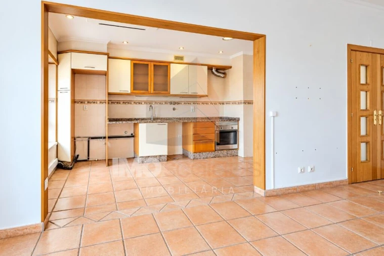Apartamento T2 para Venda em Almeirim Foto 7
