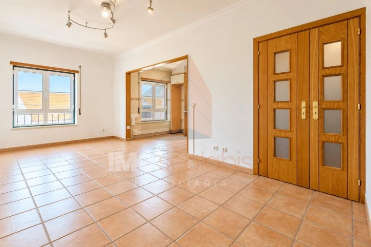 Apartamento T2 para Venda em Almeirim Foto 4