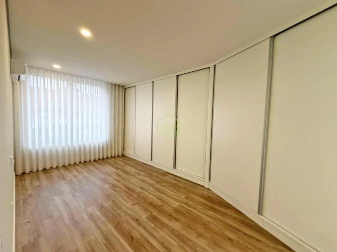 Moradia T2 para Venda em Arvore Foto 15