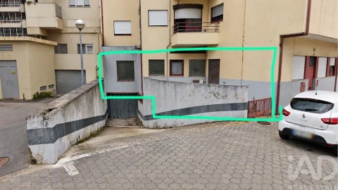 Loja para Arrendamento em Santa Marinha e São Pedro da Afurada