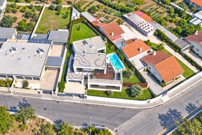 Moradia T3 para Venda em Grijó e Sermonde