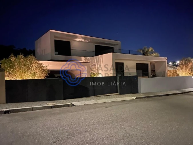 Moradia T3 para Venda em Grijó e Sermonde Foto 87