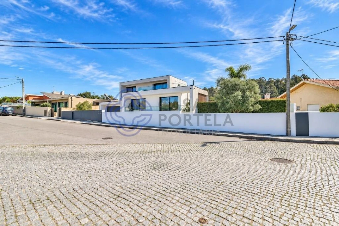 Moradia T3 para Venda em Grijó e Sermonde Foto 89