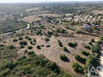 Quinta T4 para Venda em Bensafrim e Barão de São João