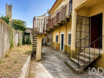 Moradia T8 para Venda em São Martinho de Árvore e Lamarosa
