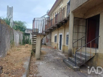 Moradia T8 para Venda em São Martinho de Árvore e Lamarosa