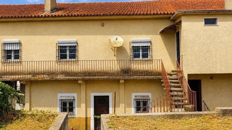 Moradia T8 para Venda em São Martinho de Árvore e Lamarosa
