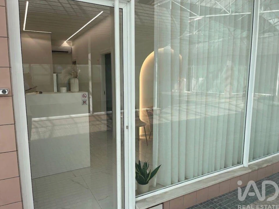 Loja para Venda em Braga (Maximinos, Sé e Cividade) Foto 5