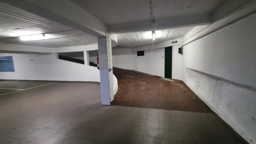 Negócio para Arrendamento em Alcantara Foto 2