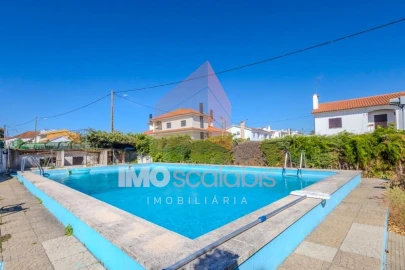 Moradia T5 para Venda em Romeira e Várzea
