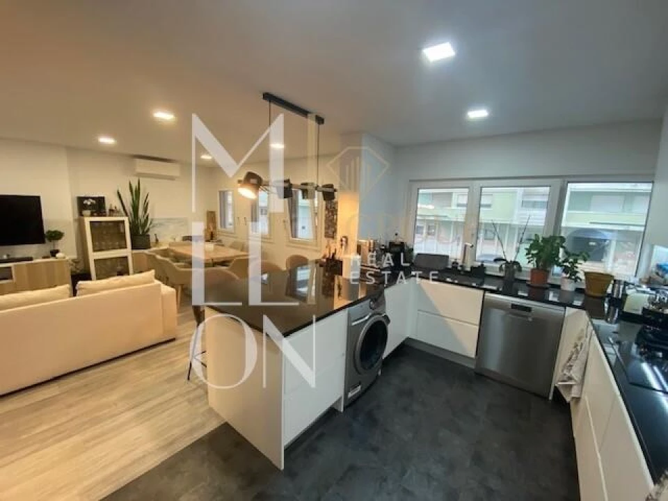 Apartamento T2 para Venda em Algueirão-Mem Martins Foto 7
