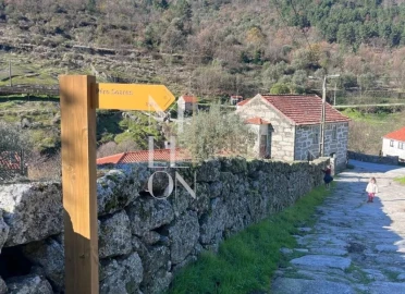 Moradia T3 para Venda em Pousade e Albardo