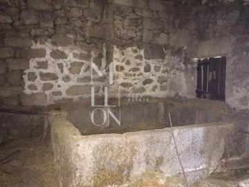 Moradia T2 para Venda em Carlão e Amieiro