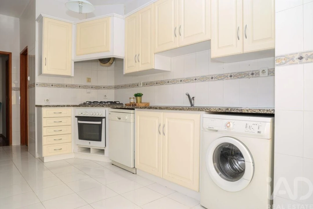Apartamento T3 para Venda em Lourinhã e Atalaia Foto 12