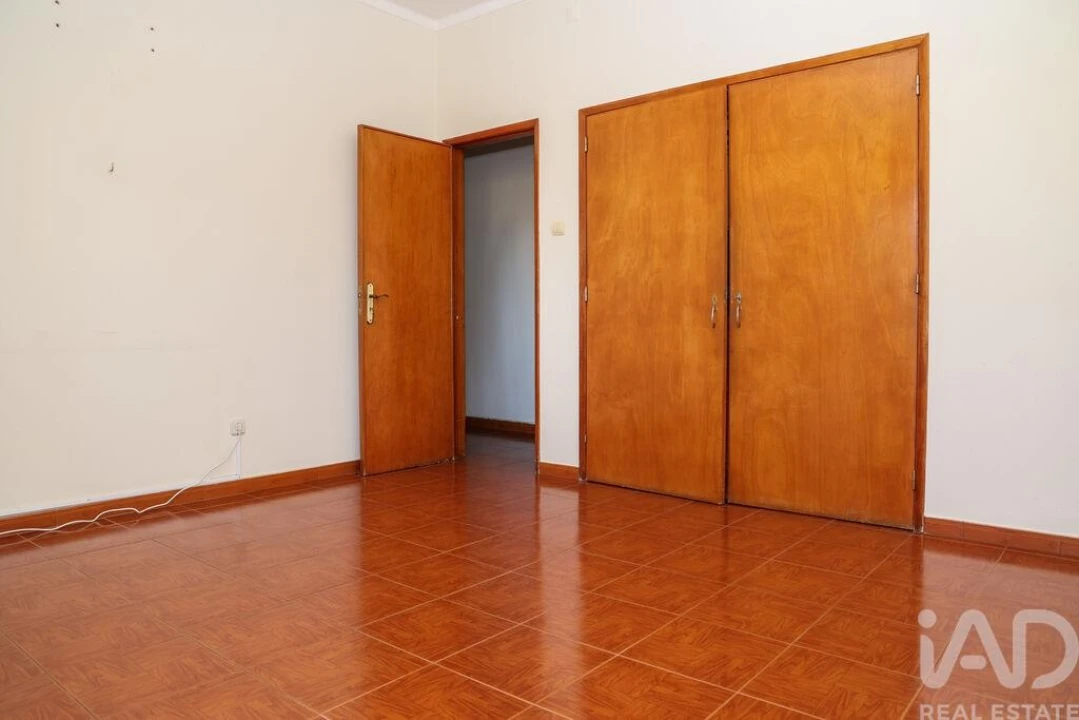 Apartamento T3 para Venda em Lourinhã e Atalaia Foto 21