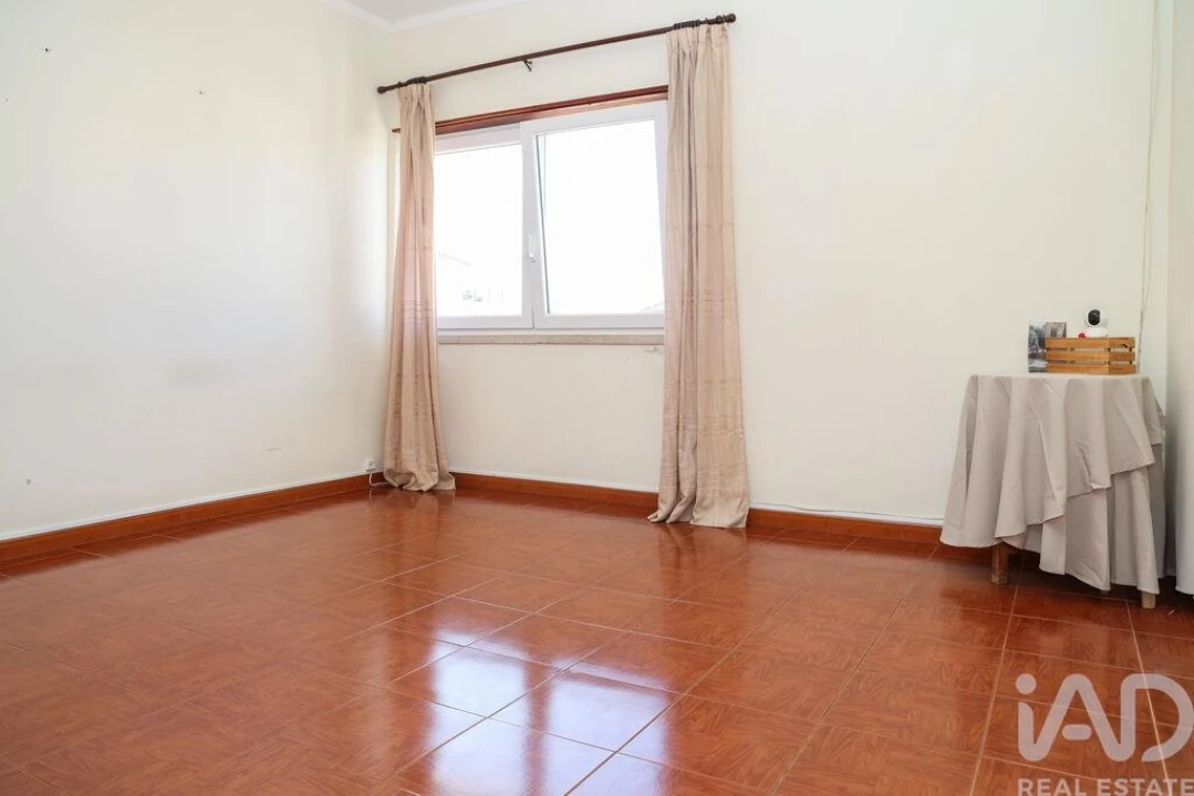 Apartamento T3 para Venda em Lourinhã e Atalaia Foto 20