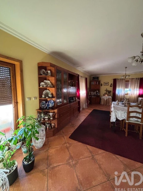 Moradia T4 para Venda em Vila Marim