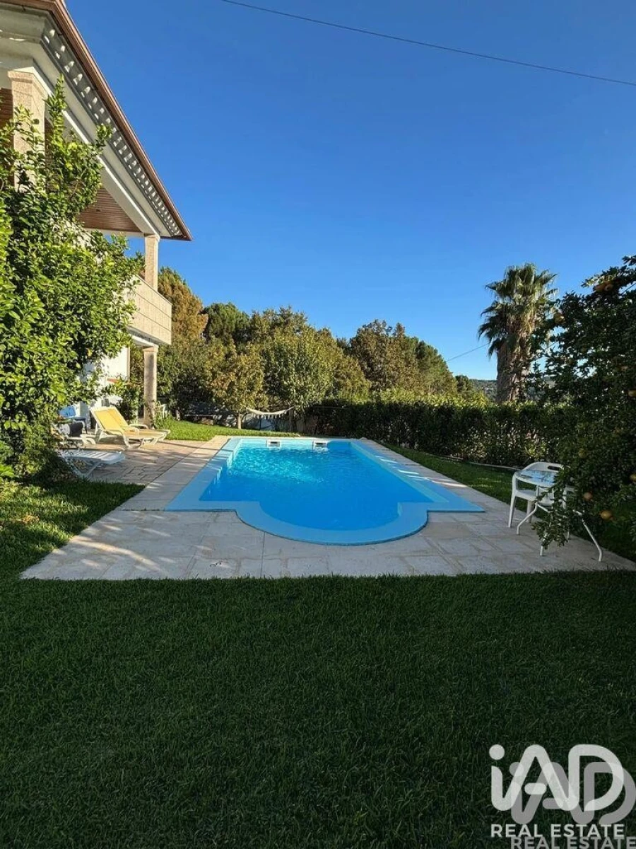 Moradia T4 para Venda em Vila Marim Foto 30