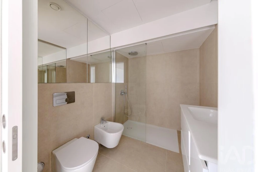 Apartamento T1 para Arrendamento em Alvalade Foto 14
