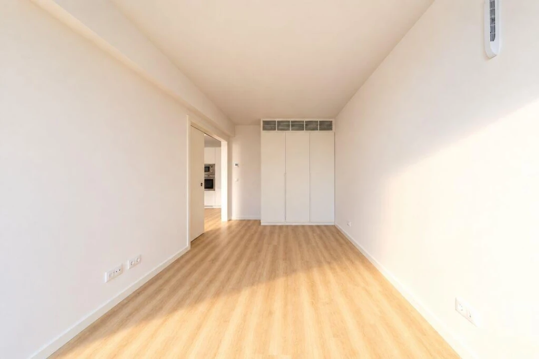 Apartamento T1 para Arrendamento em Alvalade Foto 7