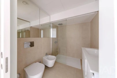 Apartamento T1 para Arrendamento em Alvalade
