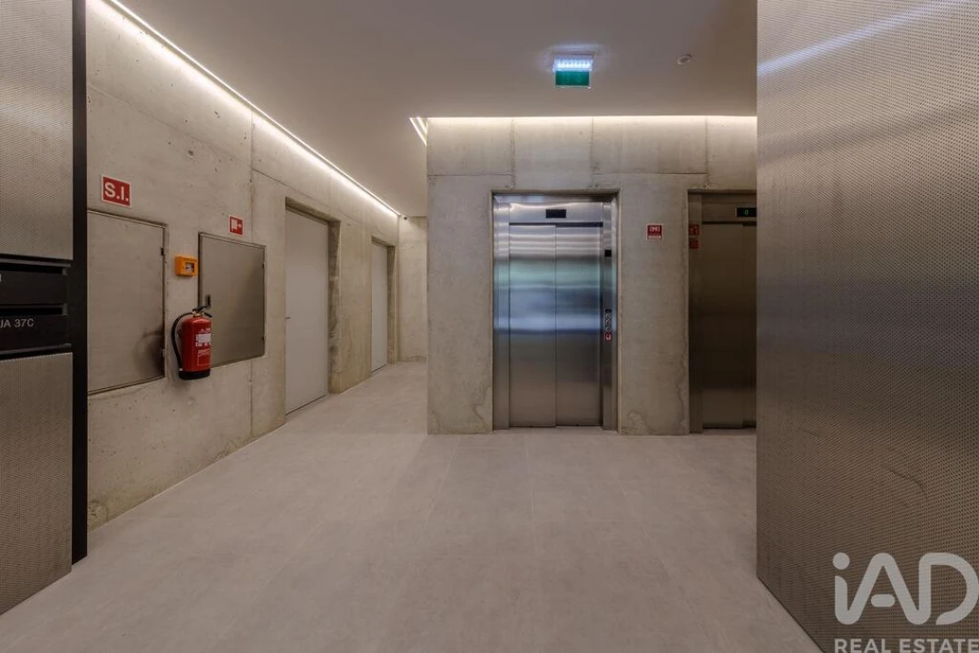 Apartamento T1 para Arrendamento em Alvalade Foto 21