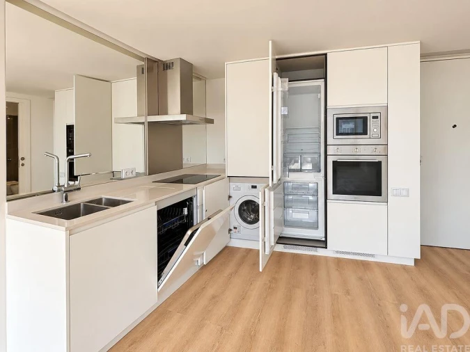 Apartamento T1 para Arrendamento em Alvalade Foto 8