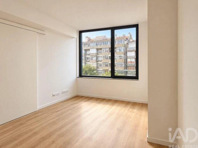 Apartamento T1 para Arrendamento em Alvalade Foto 3
