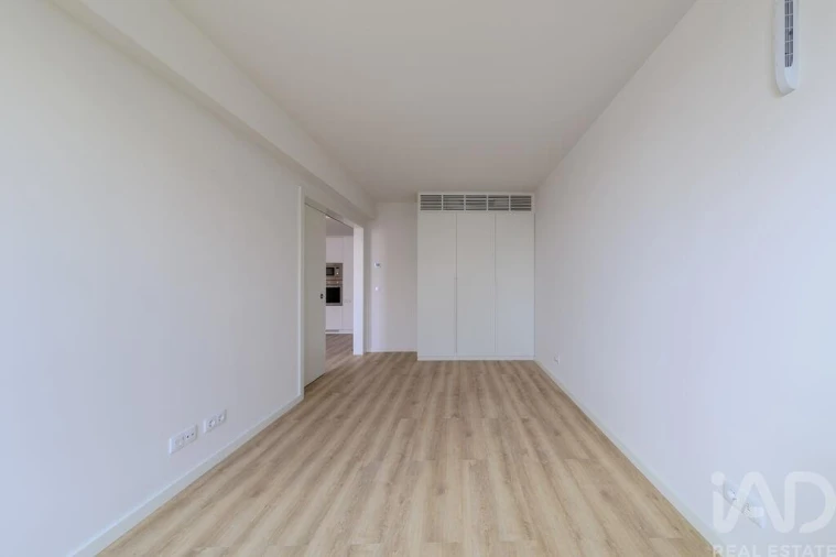 Apartamento T1 para Arrendamento em Alvalade Foto 9
