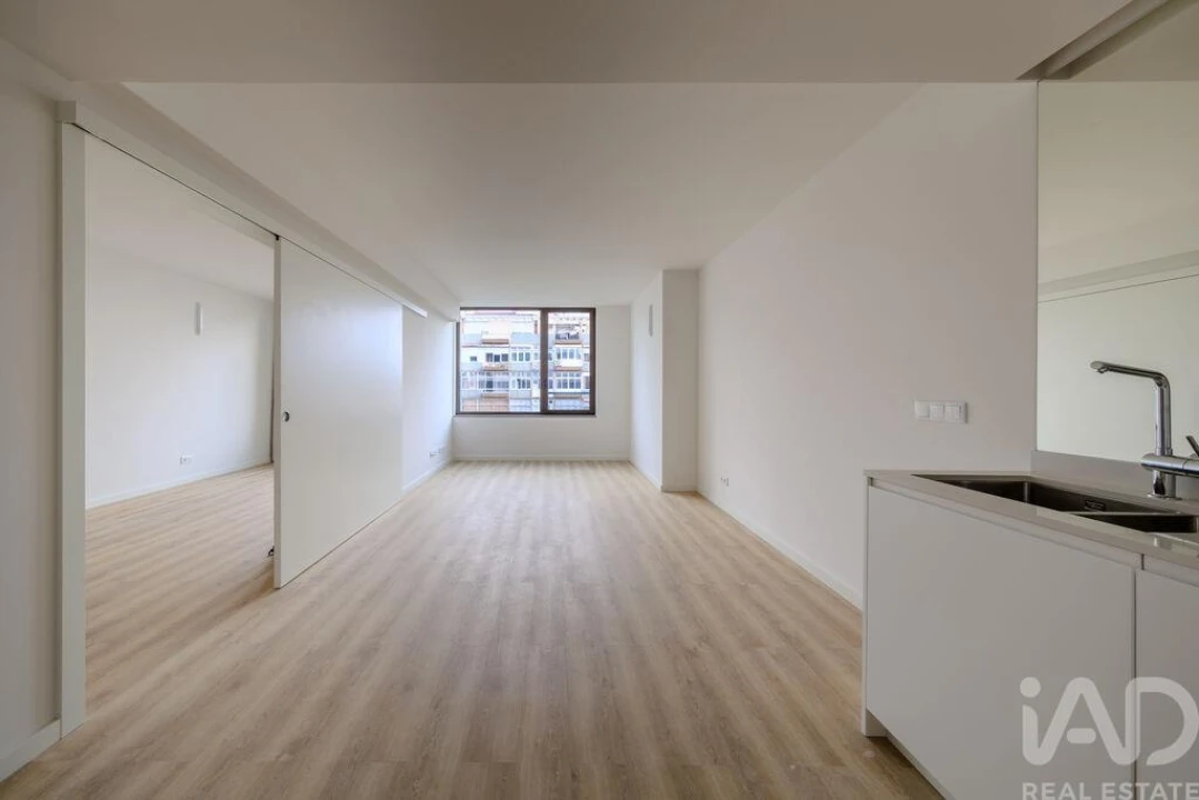 Apartamento T1 para Arrendamento em Alvalade Foto 1